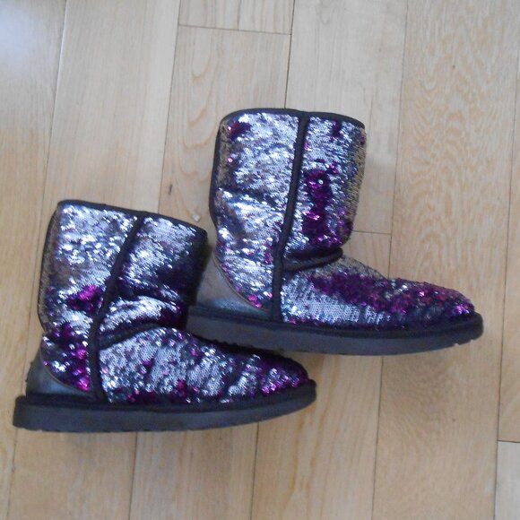 UGG BOOTS-SEQUIN-PULL ON-WOMEN'S SIZE 7 - Picture 2 of 7